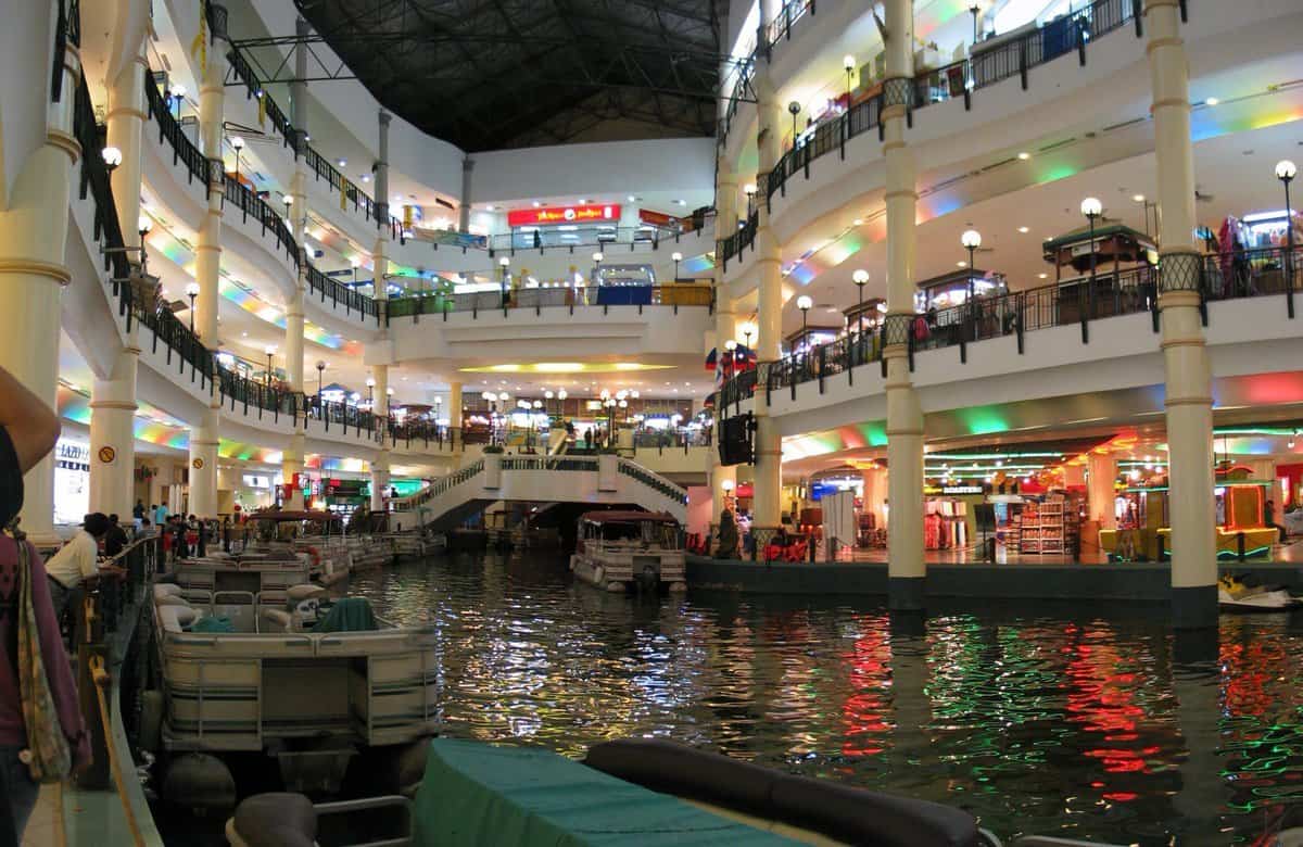بحيرة داخلية