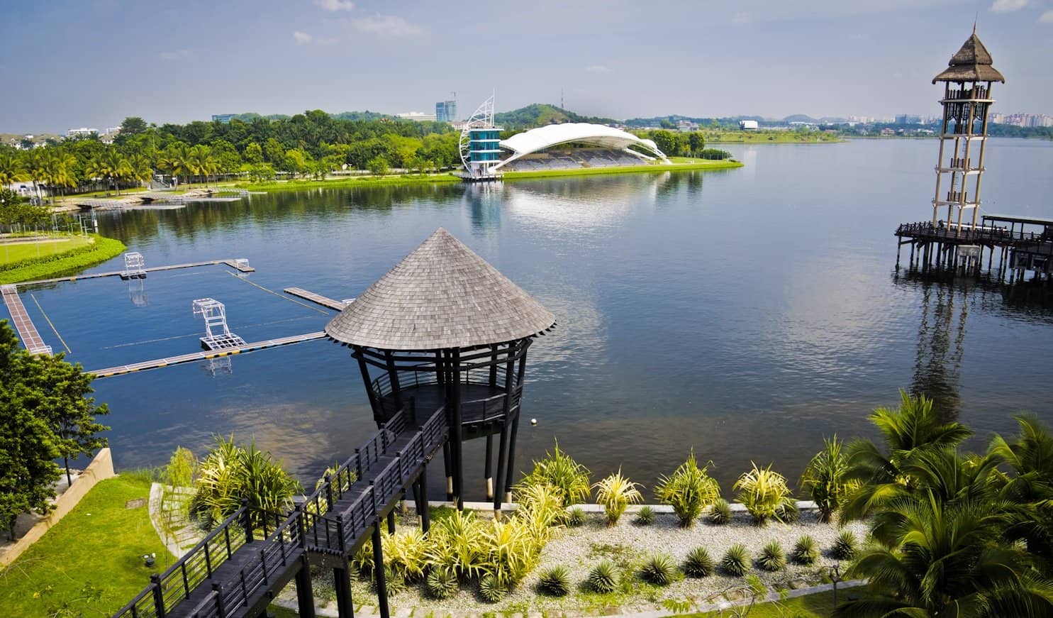 بحيرة بوتراجايا في سيلانجور في ماليزيا