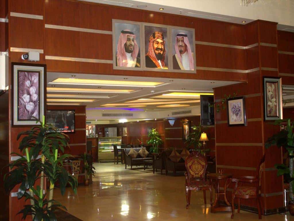 الطعام الذي يقدمه الفندق 