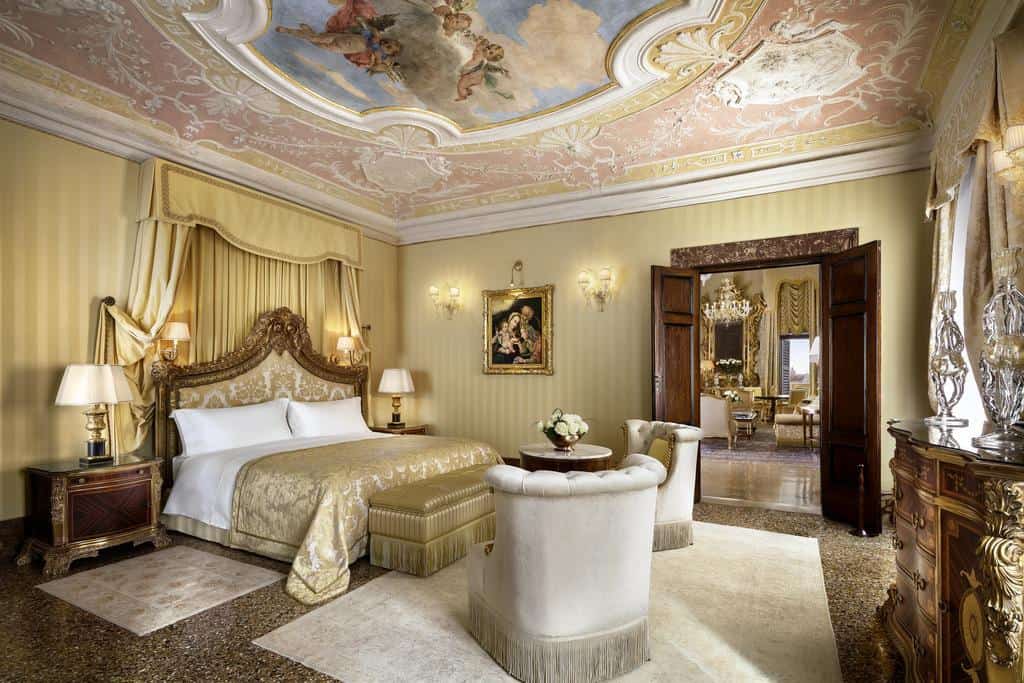 احدى غرف فندق دانييلي فينيسيا