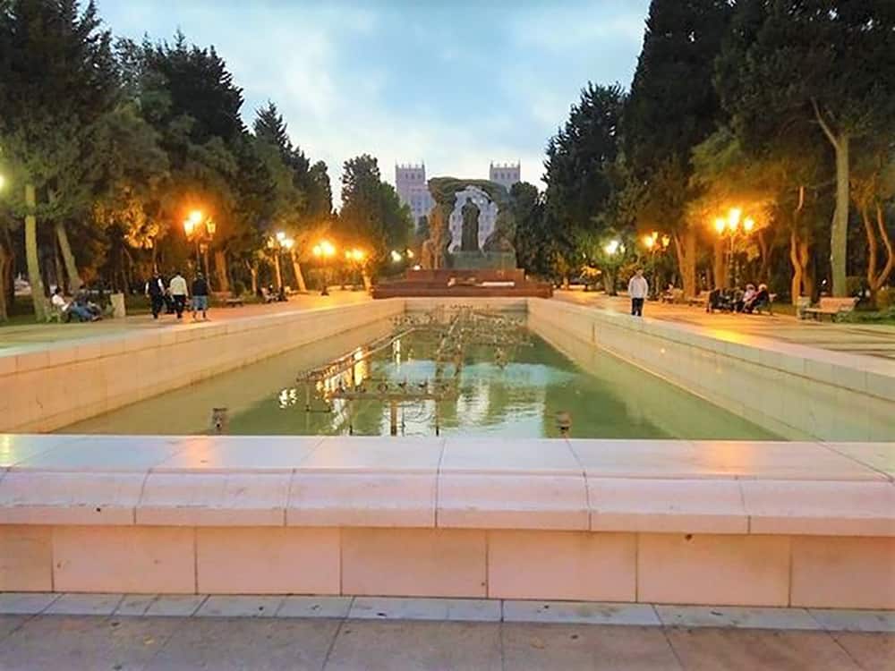 منتزه حسين جويد في باكو اذربيجان