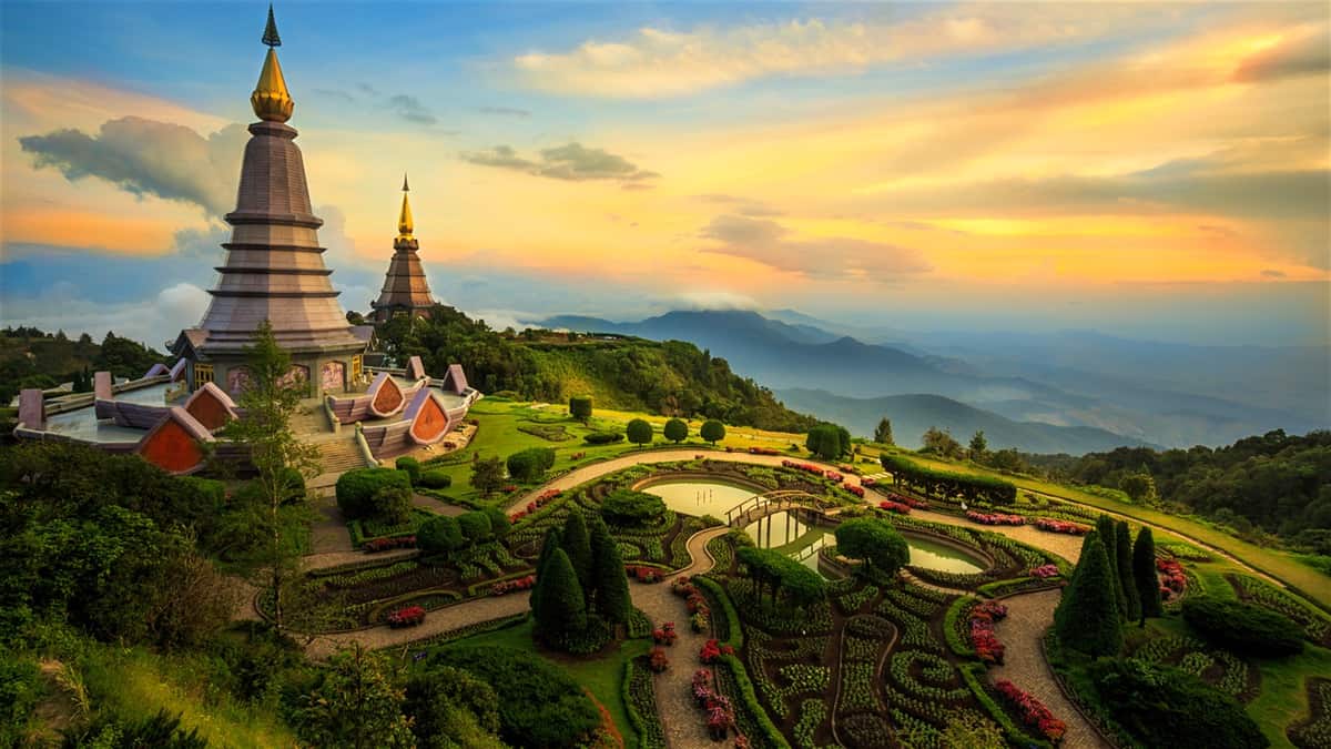 افضل 4 انشطة عند زيارة معبد الجبل الذهبي في شنغماي تايلاند