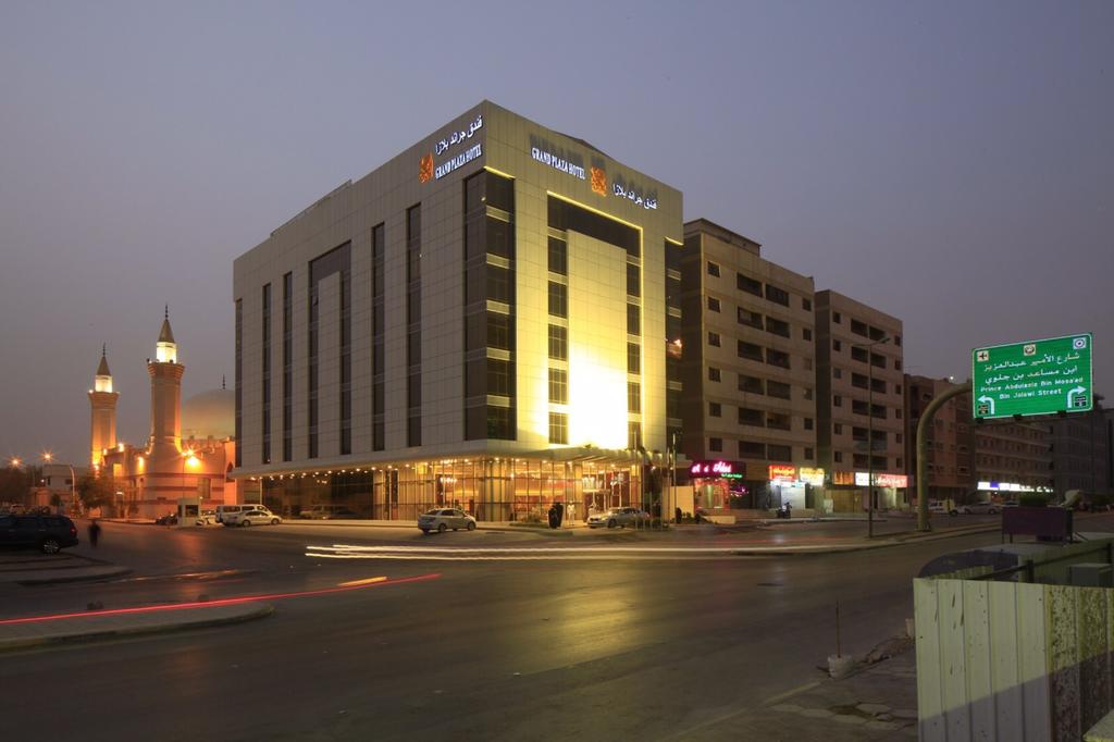فندق جراند بلازا الضباب الرياض