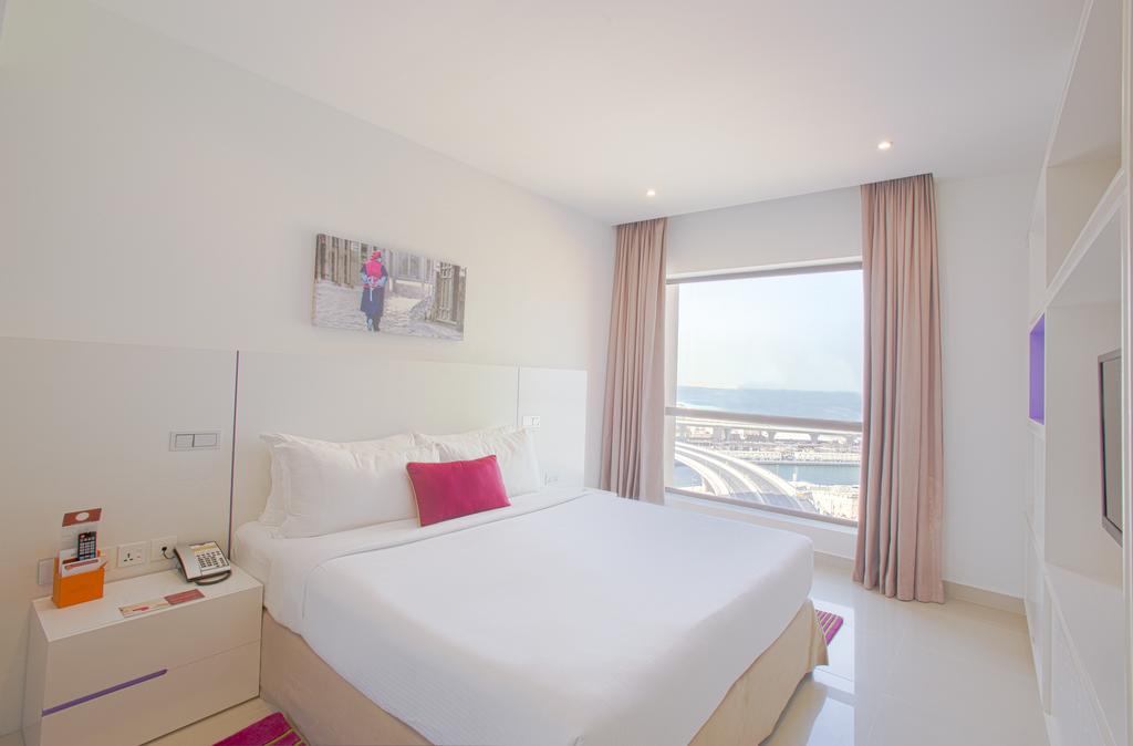 فندق Ramada Hotel and Suites by Wyndham Dubai JBR