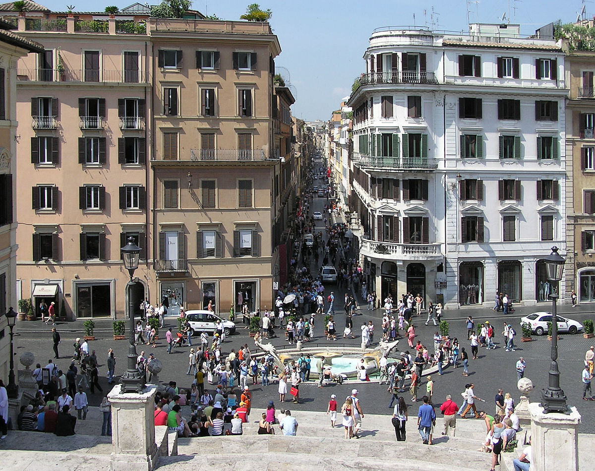صورة لشارع فيا كوندوتي احد شوارع تسوق روما