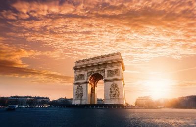 قوس النصر في باريس تقرير مع فيديو و صور