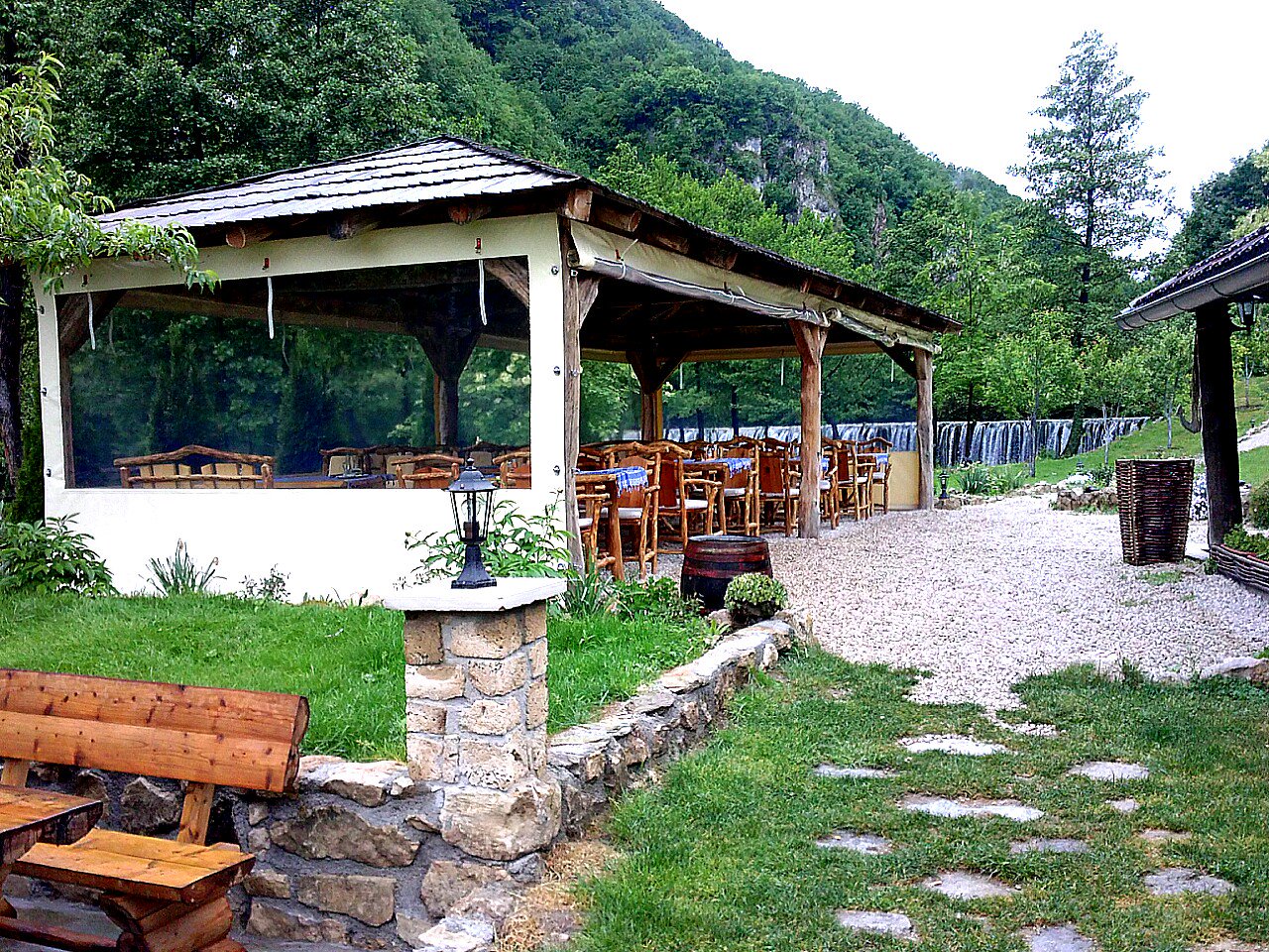 مطعم كونوبا سلابوفي البوسنة