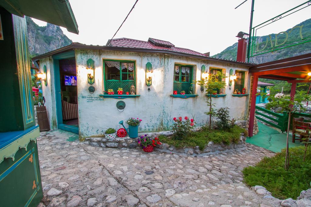 صورة احد الغرف في القرية الفندقية إيكو فيلديج البوسنة
