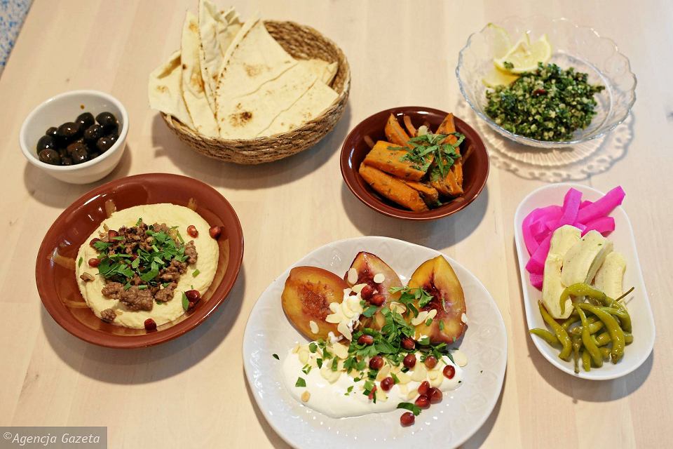 وجبات في مطعم ميزاليين بولندا
