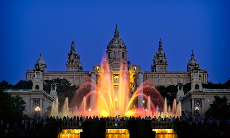 اهم الاماكن السياحية في مدينة برشلونة اسبانيا