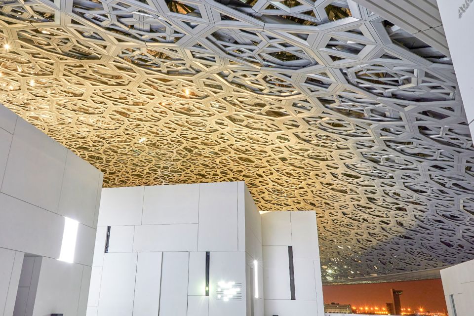 متحف اللوفر ابو ظبي