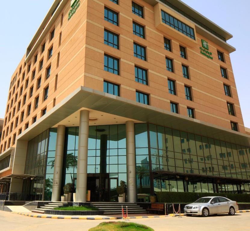 افضل فندق في الرياض يقدم بوفيه مفتوح