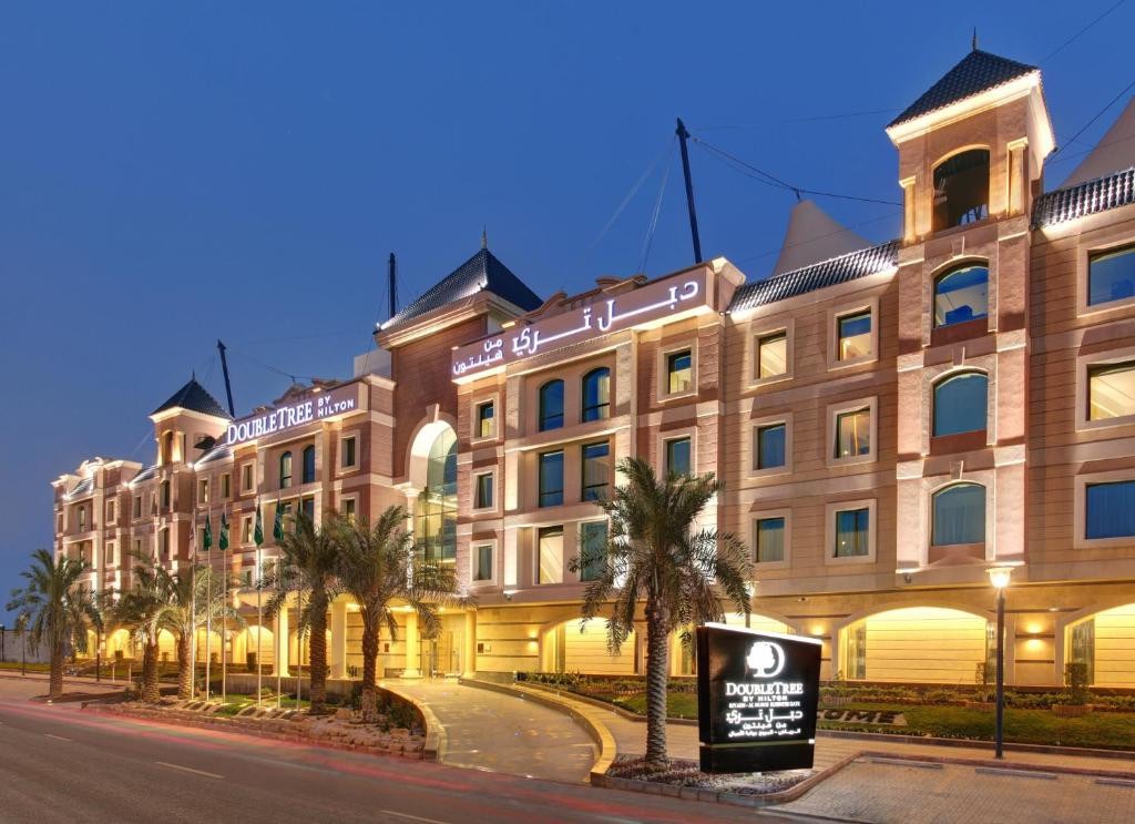 فنادق قريبة من مطار الملك خالد الدولي