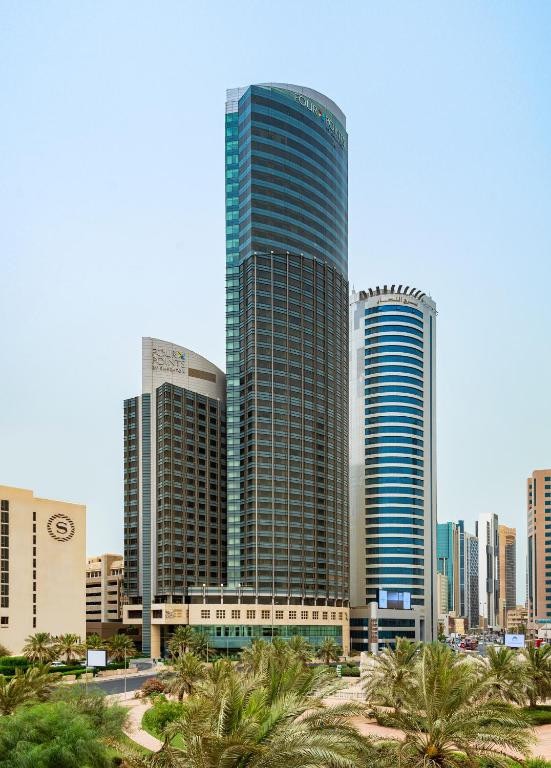 فندق قريب من سوق المباركيه في الكويت