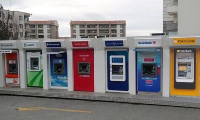 الحد اليومي للسحب من الصرافات من تركيا