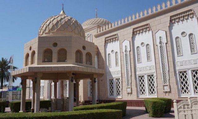 جامع جميرا الكبير
