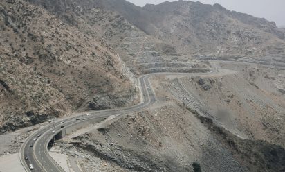 اقدر أستأجر سيارة من مكة واسلمها في جدة