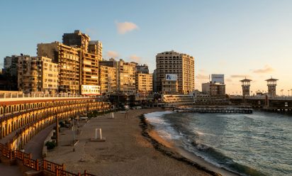 كم بين الاسكندرية والعريش