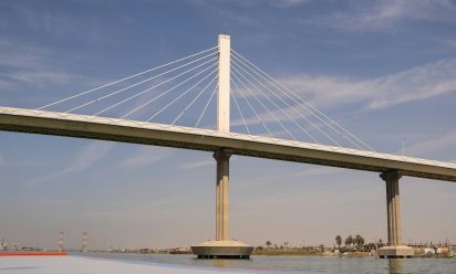 كم مسافه بين منفذ الخفجي الى حدود العراقيه ؟