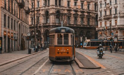 اقرب مدينه من ميلانو الى فرنسا