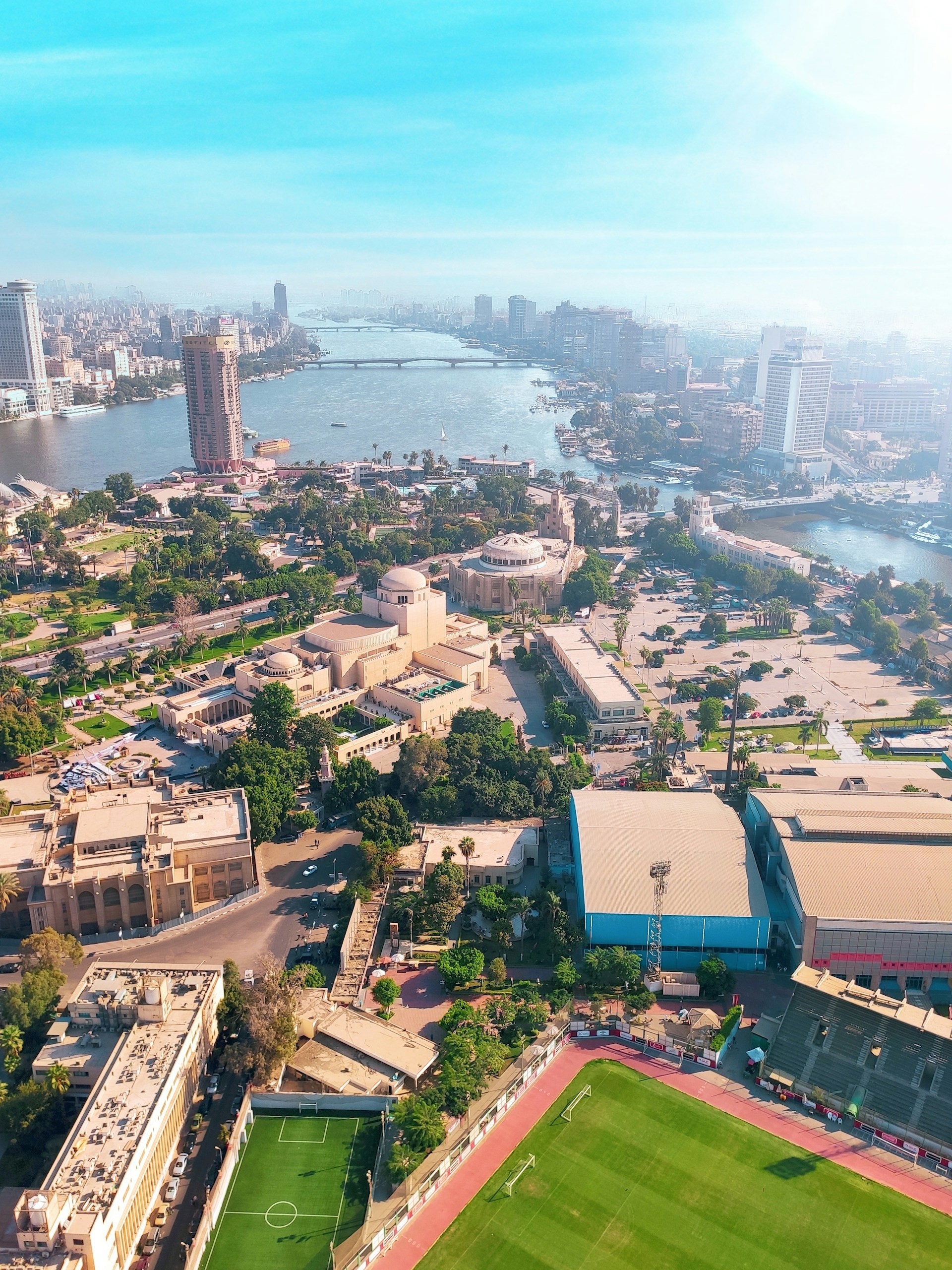 مين احلى شرم الشيخ او القاهرة او الاسكندريه