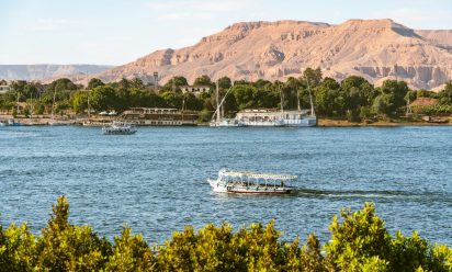 ماهي المسافه بين الاقصر واسوان