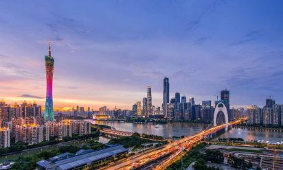 بتسافرون كوانزو وتبون مترجم ثقه ؟