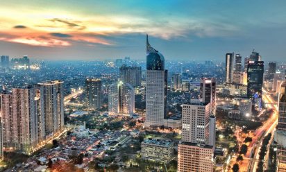 كم أجرة التاكسي يوم كامل في جاكرتا؟