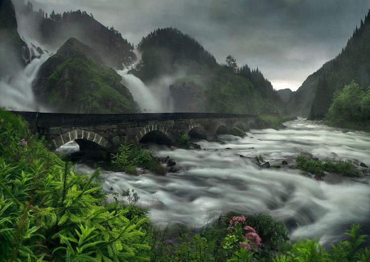 شلال latefossen
