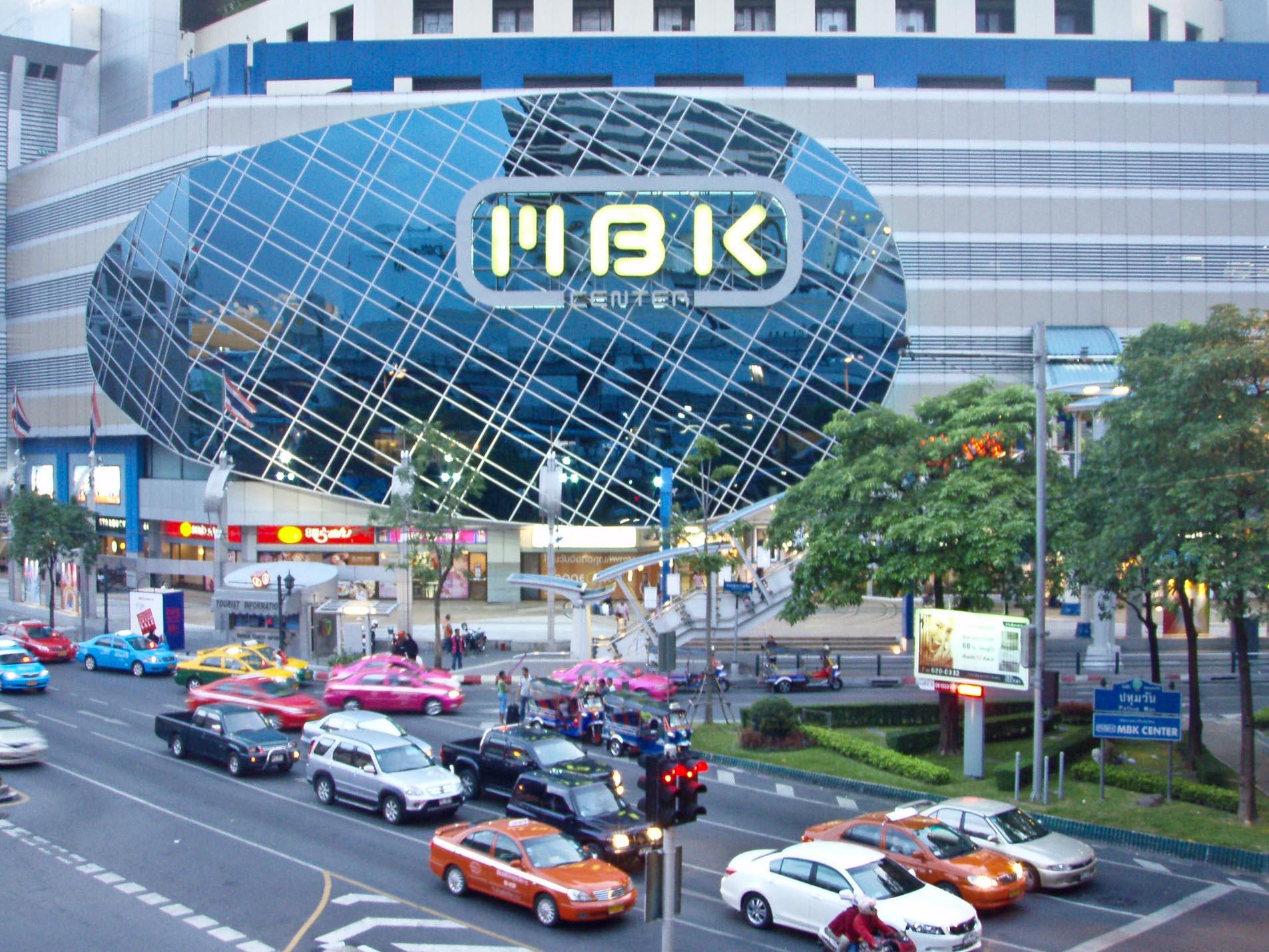 Best-Shopping-Guide-To-Top-Bangkok-Malls-Night-Markets.jpg