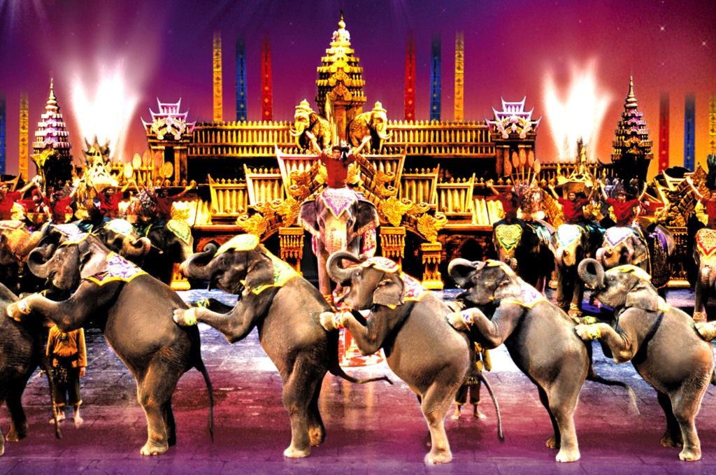 phuket-fantasea-show-elephants1.jpg
